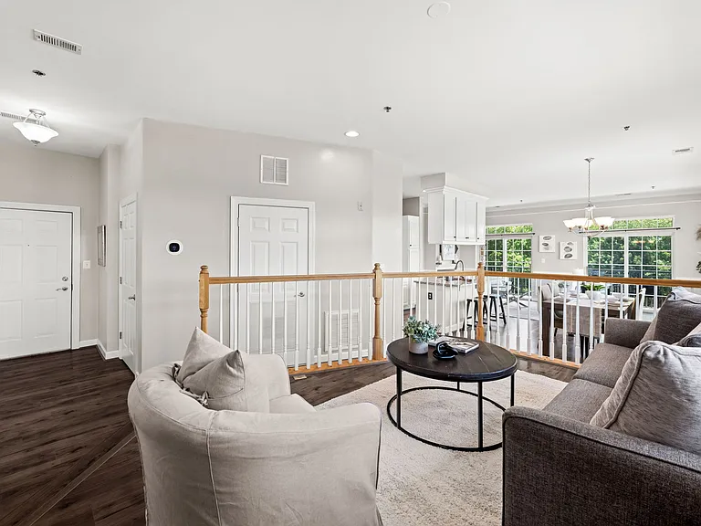 810 Belmont Bay Dr #201 — Photo 6