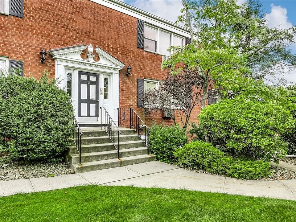 1st image of 7 Lenox Court #1010