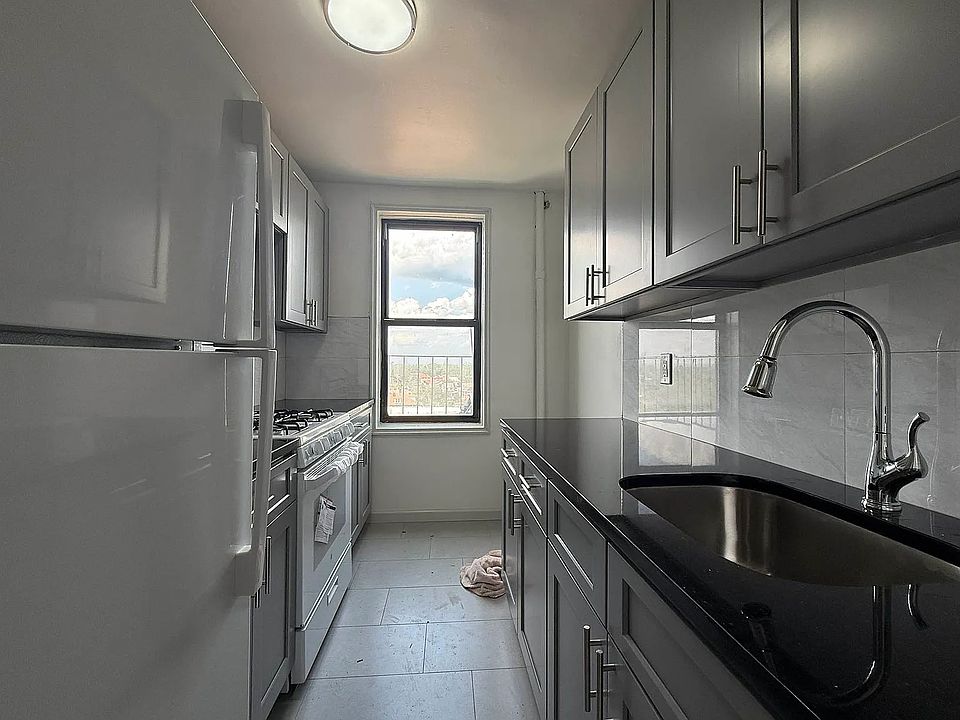 2nd image of 14943 35th Ave APT 6J