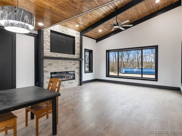 5415 Persimmon St, Osage Beach, MO 65065