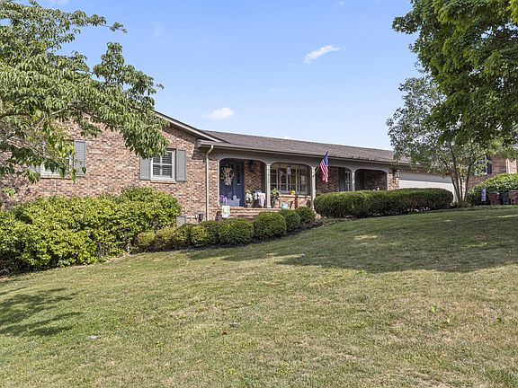 4th image of 612 Brookmede Dr