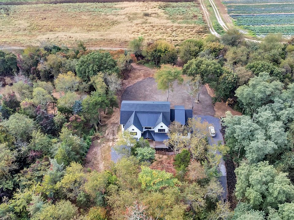 1st image of 475 West Ln