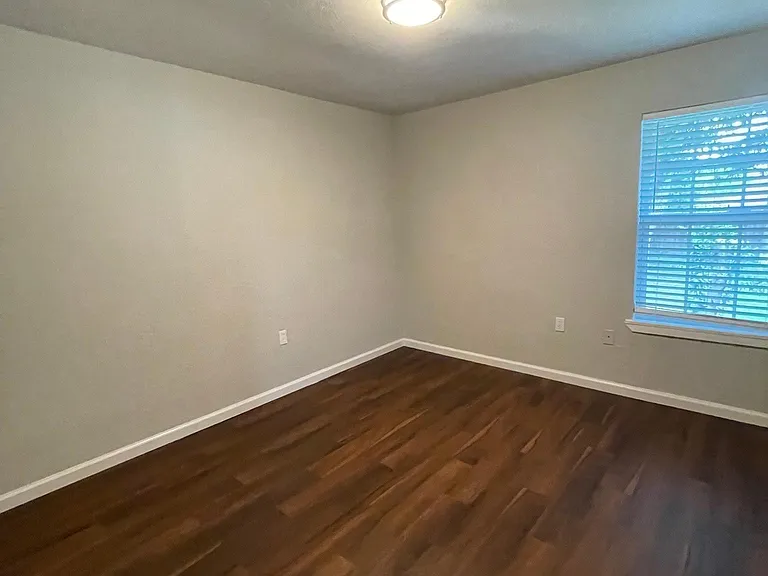 4525 Merida Ave — Photo 10