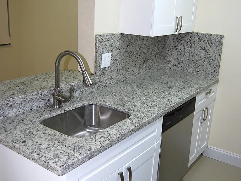 2820 N Oakland Forest Dr #109 — Photo 4