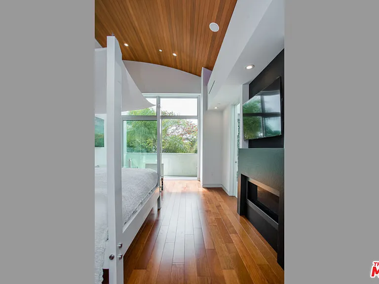 1217 Cabrillo Ave — Photo 20