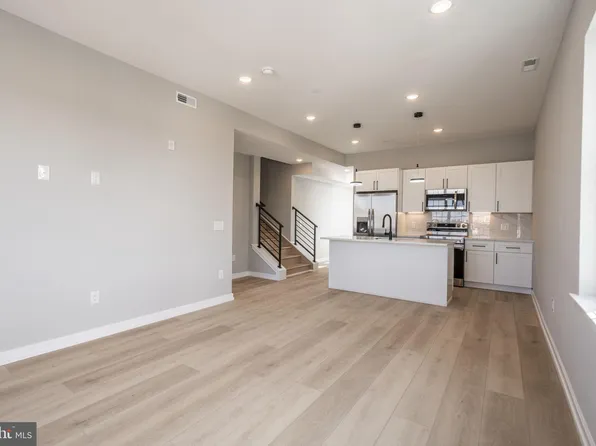 713 S Mildred St #4B, Philadelphia, PA 19147