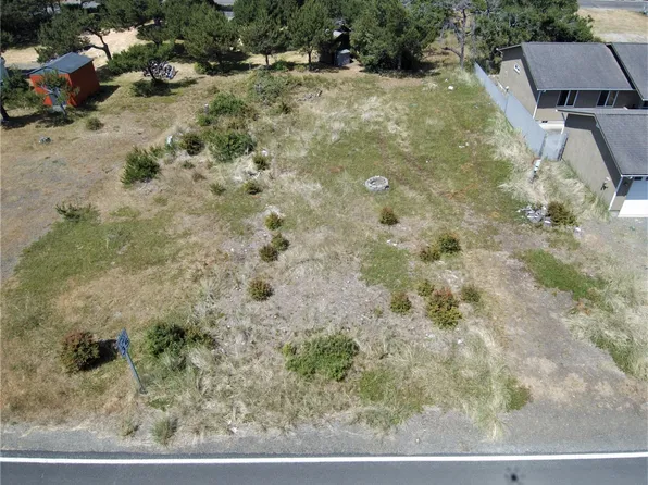 34901 I Street, Ocean Park, WA 98640