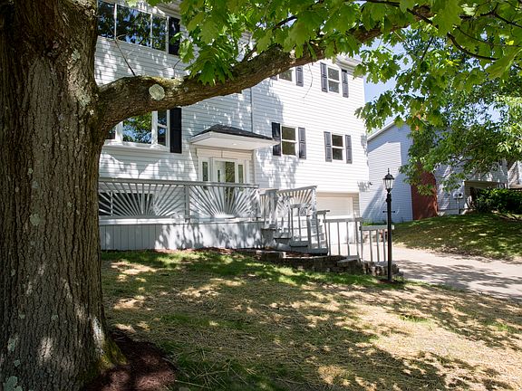 5th image of 110 Kirkwood Dr