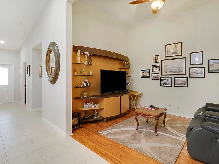 8063 Dolomtian Way — Photo 20