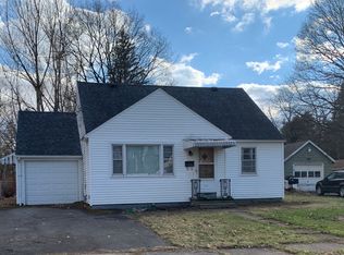 313 Lomond Pl, Utica, NY