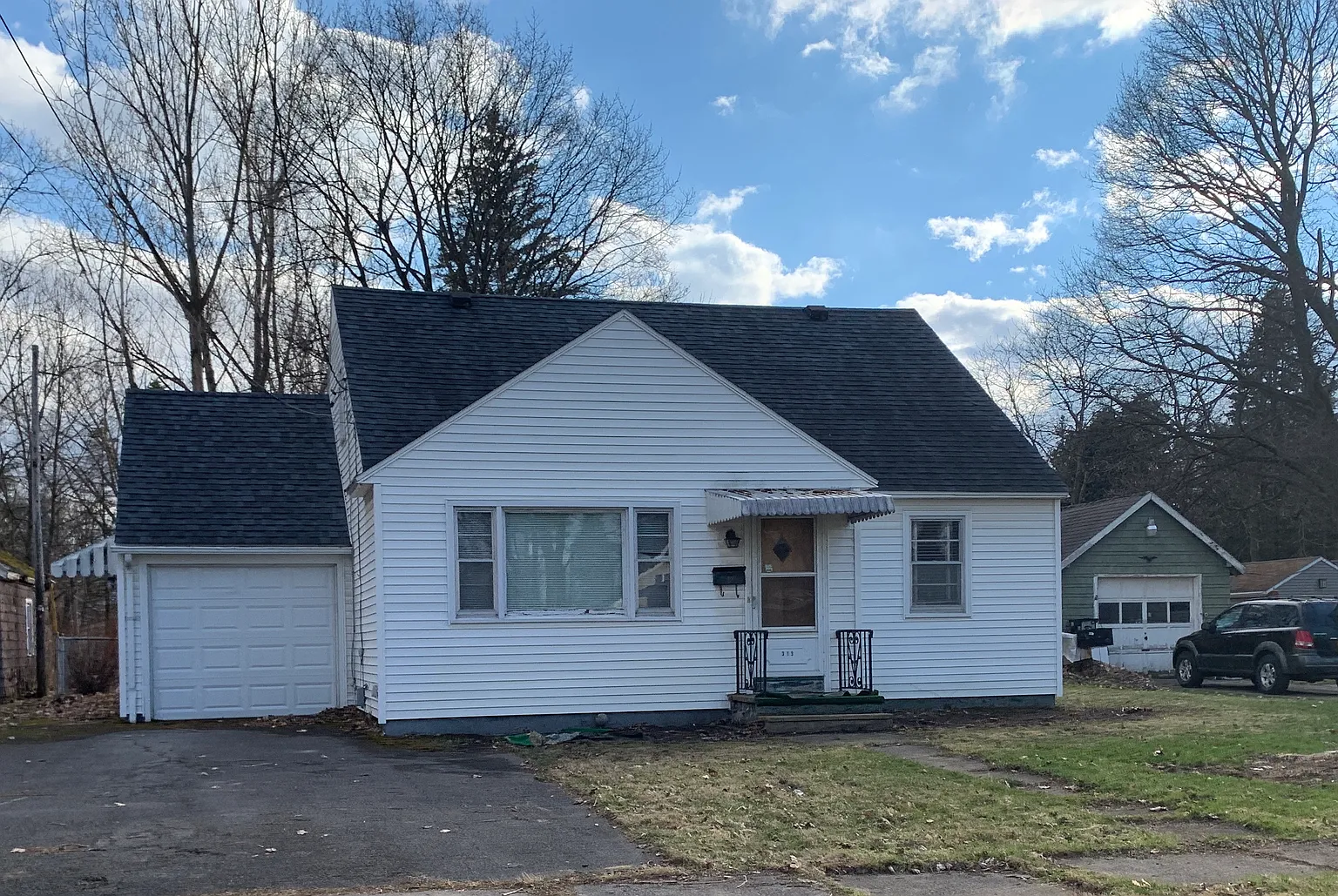 313 Lomond Pl photo 1