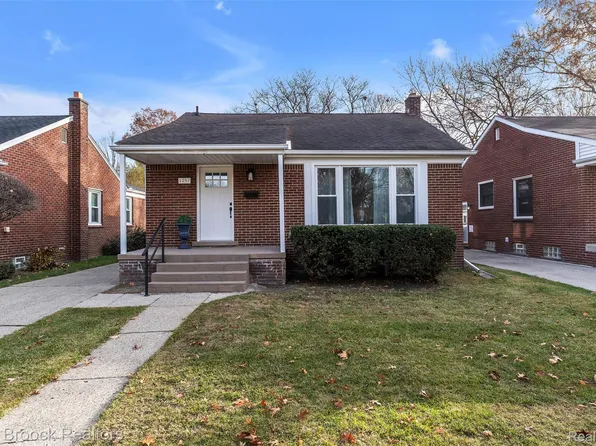 1257 S Eton St, Birmingham, MI 48009