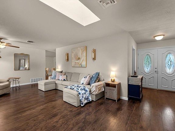 4th image of 3845 Loustalot Way