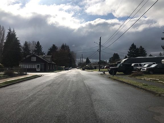 5th image of 8448 Fawcett Ave