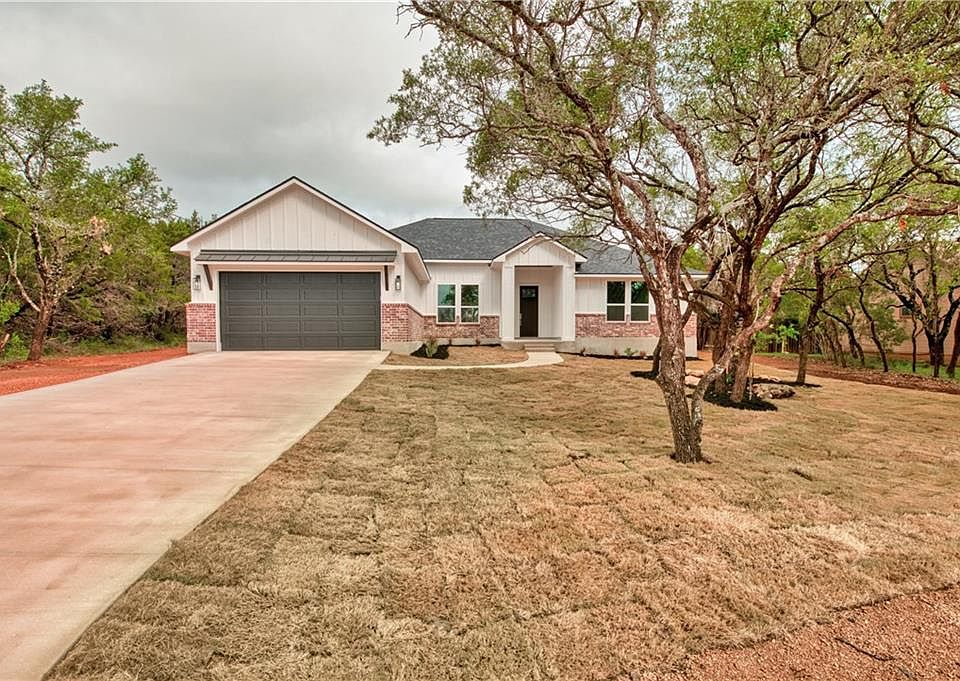 1st image of 22222 Briarcliff Dr