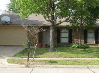 1306 California Trl, Grand Prairie, TX 75052