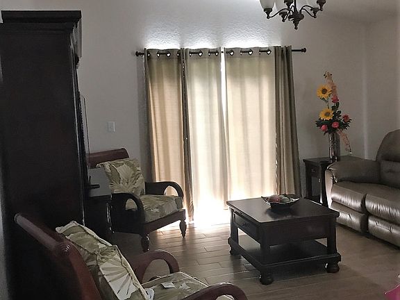 5th image of 2042 N Orange St