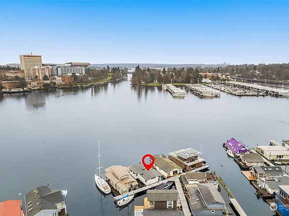 2nd image of 1213 E Shelby Street #17
