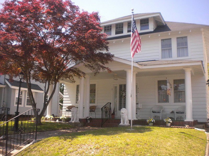 2nd image of 314 Broad St