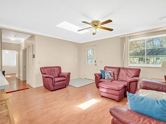 4th image of 7329 Elm Rd