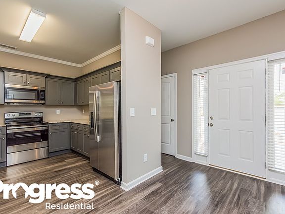 4th image of 105 Archer Ct NW