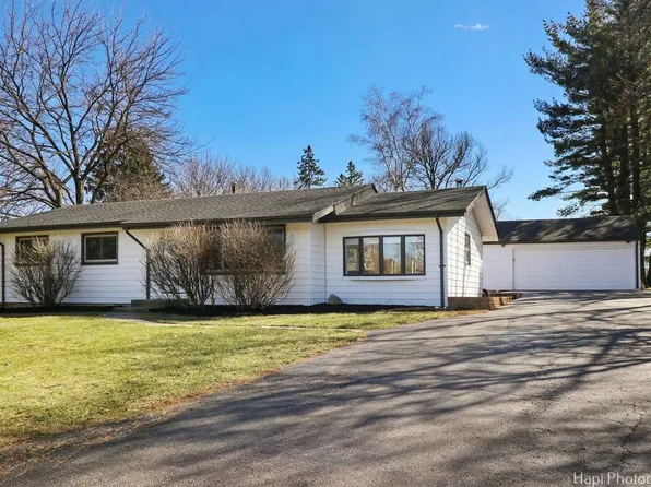 2217 W Palatine Rd, Inverness, IL 60067