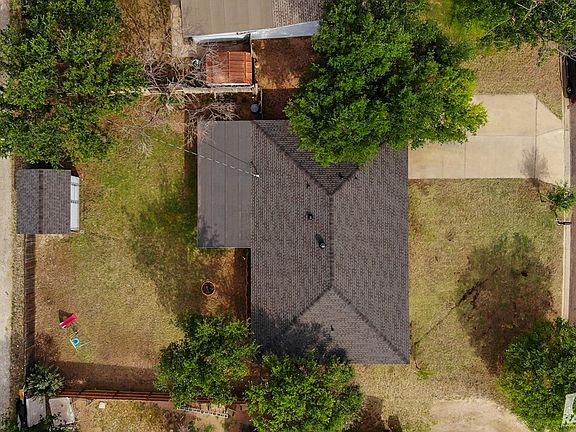 2nd image of 1821 Louise Dr