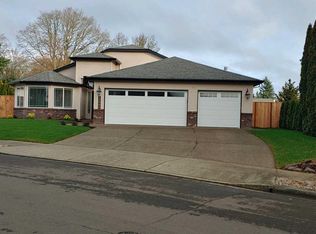 18990 Paulsen Dr, Oregon City, OR 97045