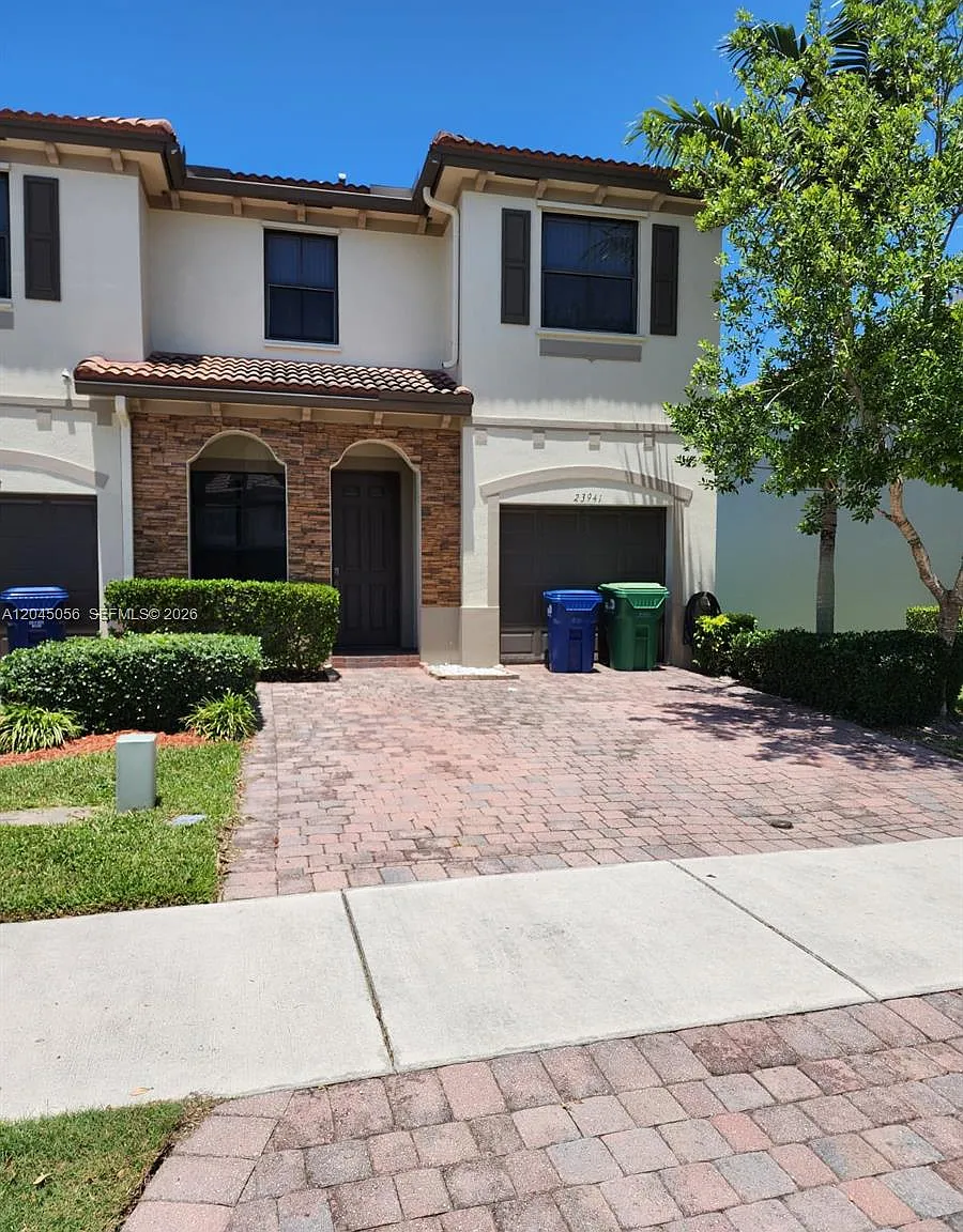 Silver Palm West — Photo 1