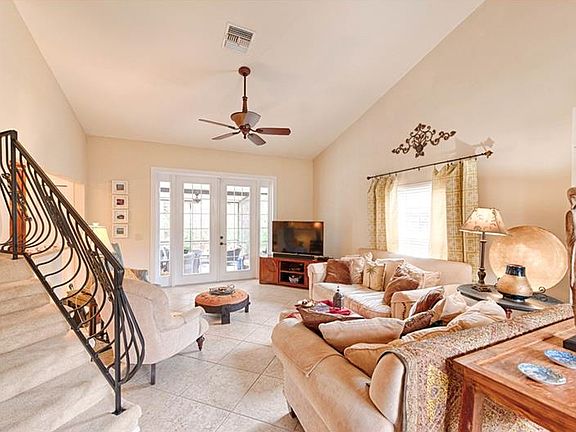 3rd image of 1966 Kimberwicke Cir