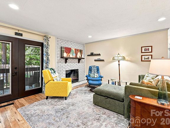 2nd image of 71 Shepard Sq Unit 303