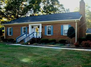 518 Pinehurst Dr, Suffolk, VA 23434