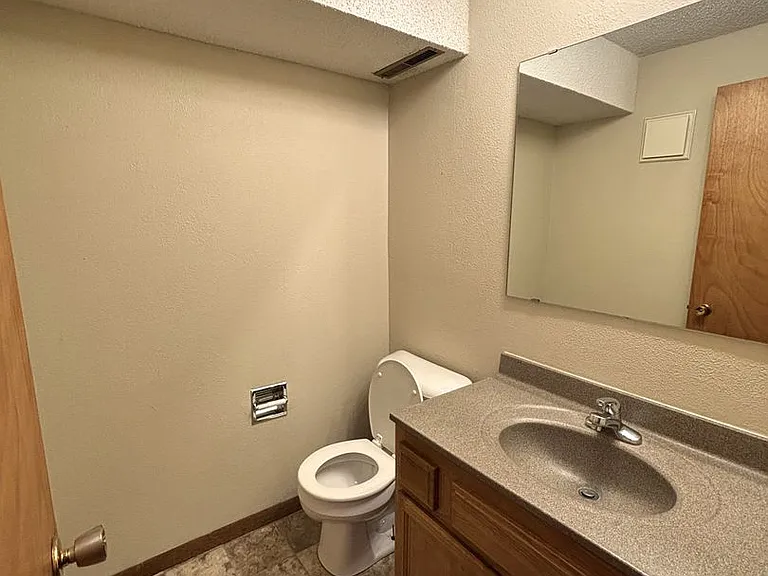 746 Olympic Dr — Photo 14