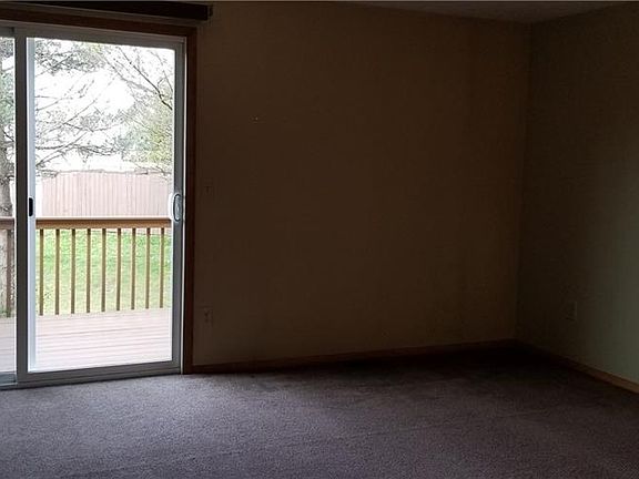 3rd image of 6072 Bethlehem Ln