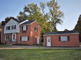 10819 Snow Rd, Parma Heights, OH 44130