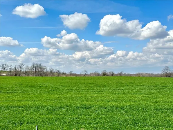 895 E Highway B, Sheldon, MO 64784