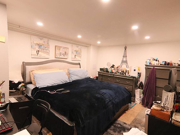 4th image of 4 Sheridan St