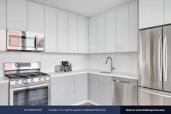 Rented by The Blueground | media 23