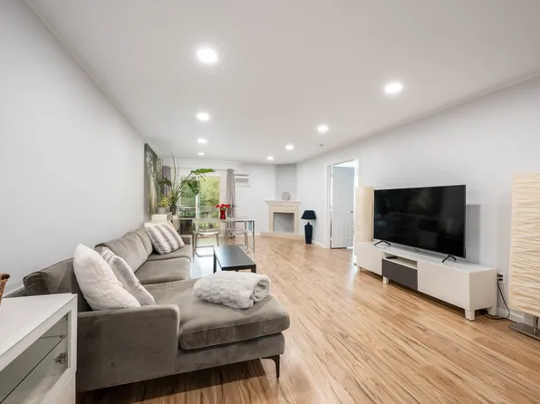 55 Mill Plain Road #32-6, Danbury, CT 06811