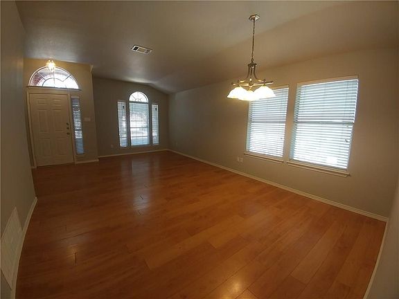 4th image of 14741 Montoro Dr