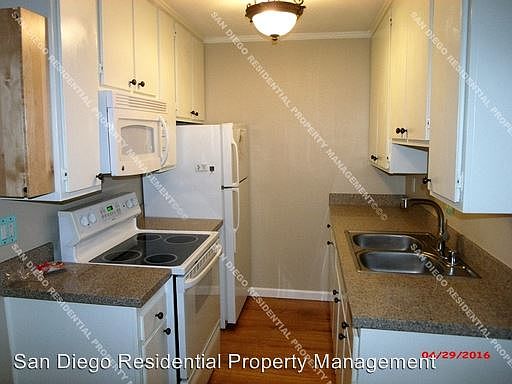5th image of 1885 Diamond St #219
