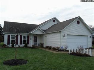295 Crestview Dr, Elyria, OH 44035