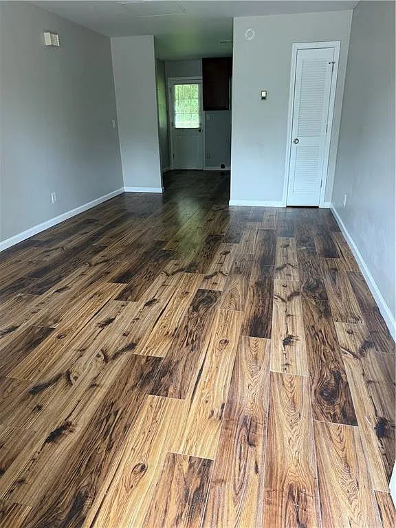 1 bed, 1.5 bath, 576 sqft, $1,175 — Photo 2