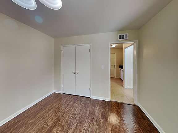5th image of 21736 Bryant St
