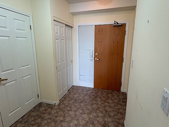 5th image of 94 Dean Ave #403