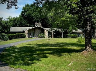 10483 Schuessler Rd, Saint Louis, MO 63128