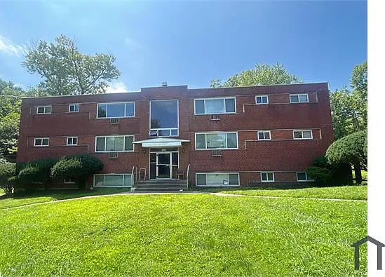 3 bed, 850 sqft, $1,350 — Photo 3