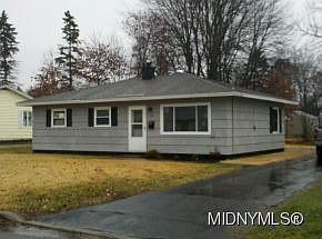 2nd image of 810 Bradford Dr