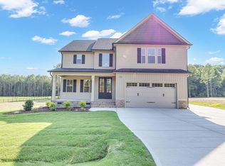 330 Freedom Ridge Dr, Smithfield, NC 27577