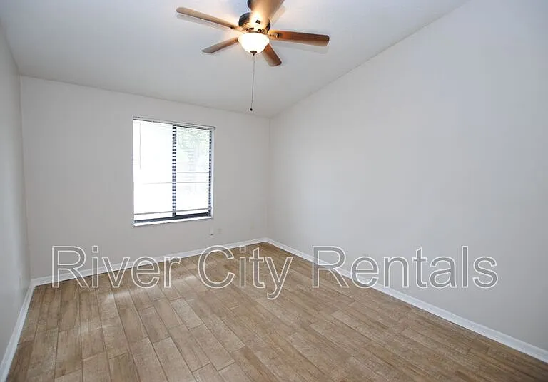 2443 N Seabury Pl — Photo 20